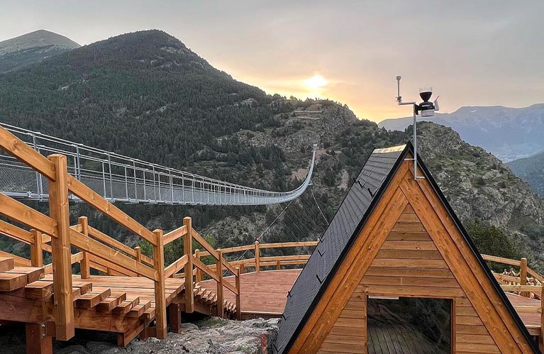Activitat: Pont Tibetà + Mirador Roc del Quer + Autobús anada i tornada des de Canillo