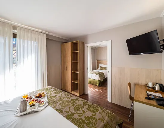 Chambre quadruple, trois configurations