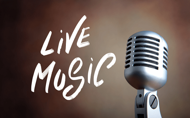 Música en vivo en nuestro Salón Bar
