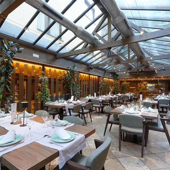 Restaurant buffet