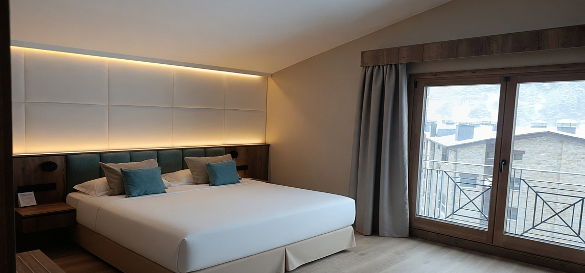 Premium Triple Room with Views