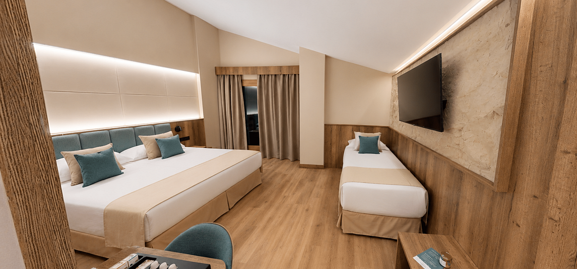 Premium Triple Room with Views