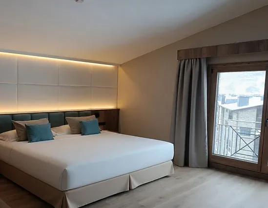 Premium Triple Room with Views