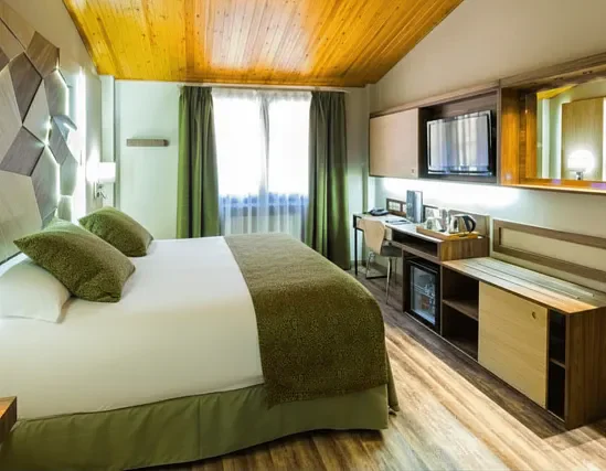 Habitación Comunicada con Jacuzzi