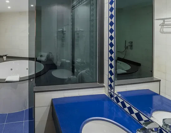 Habitación Comunicada con Jacuzzi